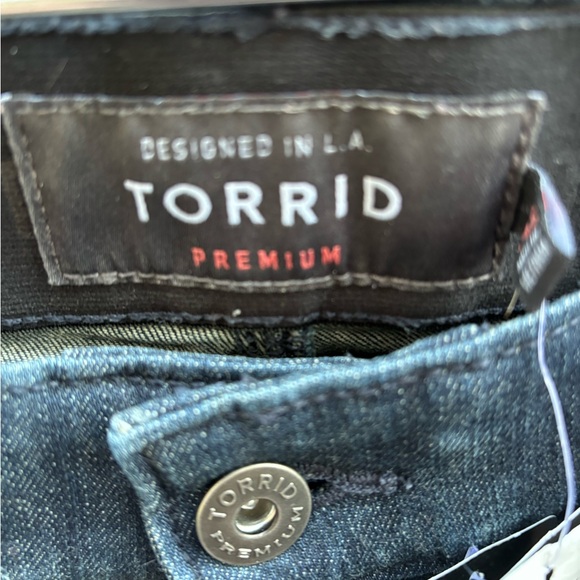 🎉NWT🎉 Torrid Premium Stretch Bombshell Skinny Sz 14s Jeans - Picture 7 of 9